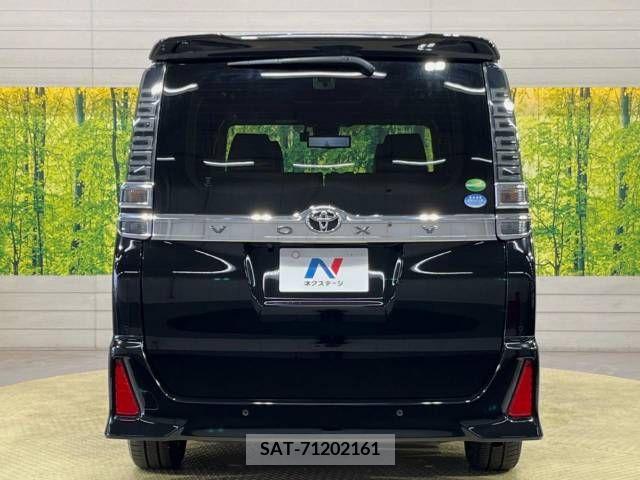 Toyota VOXY 2019-03 332531-16
