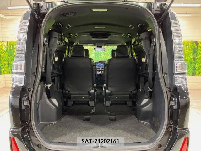 Toyota VOXY 2019-03 332531-11