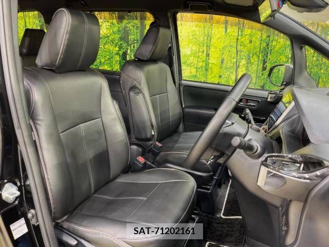 Toyota VOXY 2019-03 332531-8
