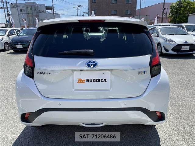 Toyota AQUA 2022-01 292144-13