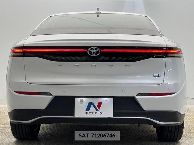 Toyota CROWN 2023-02 358178-15