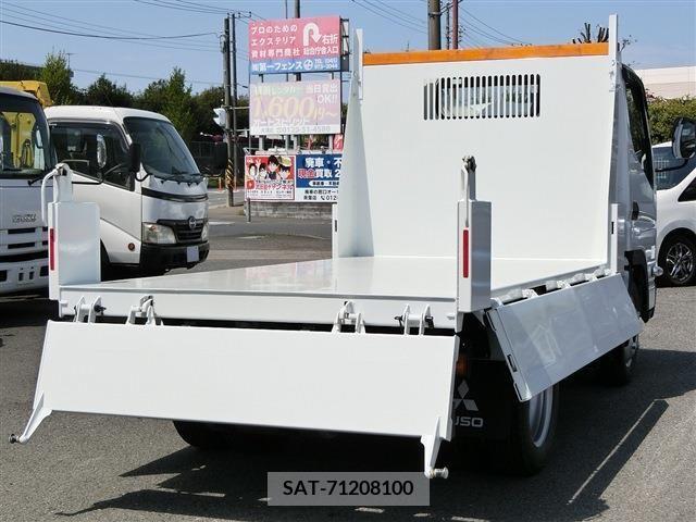 Mitsubishi CANTER 2024-02 250879-10