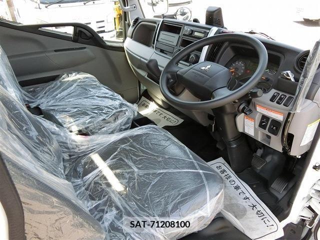 Mitsubishi CANTER 2024-02 250879-14