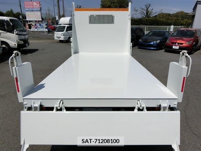 Mitsubishi CANTER 2024-02 250879-13
