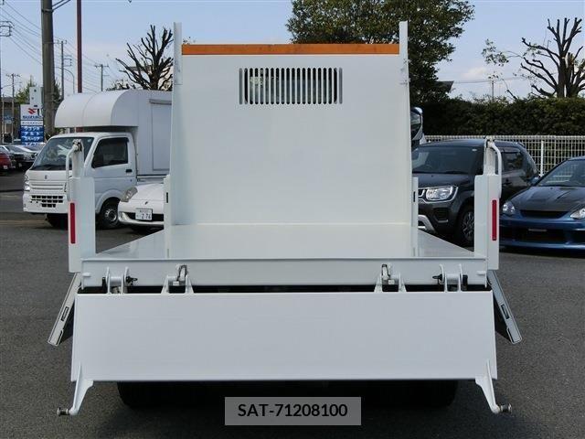 Mitsubishi CANTER 2024-02 250879-11