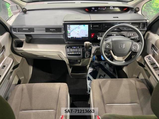 Honda STEP WGN 2015-12 375719-1