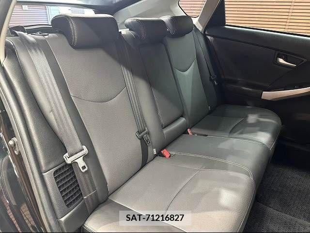 Toyota PRIUS PHV 2012-02 215970-8