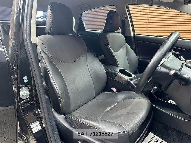 Toyota PRIUS PHV 2012-02 215970-7