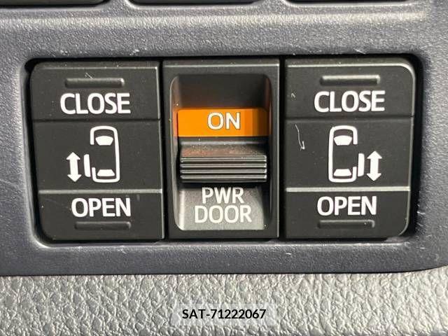 Toyota VOXY 2016-11 336248-4