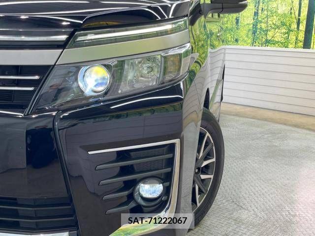 Toyota VOXY 2016-11 336248-12