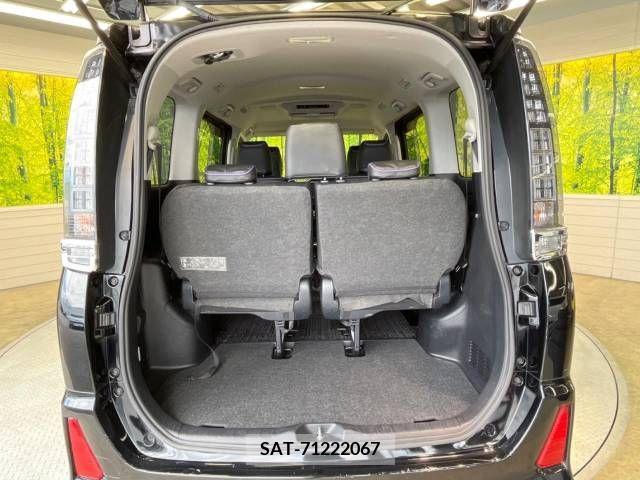 Toyota VOXY 2016-11 336248-10