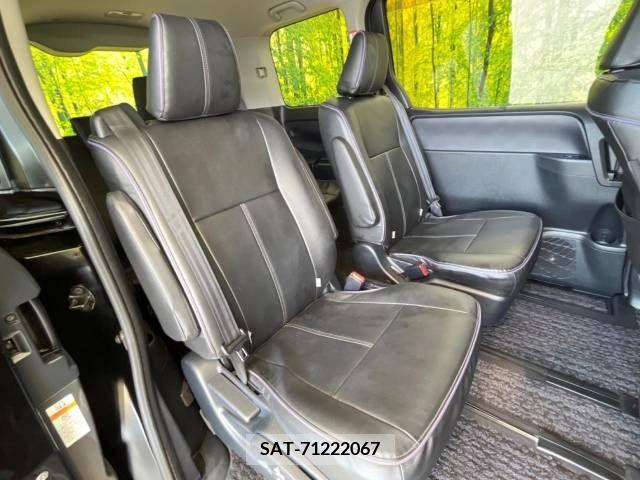 Toyota VOXY 2016-11 336248-8
