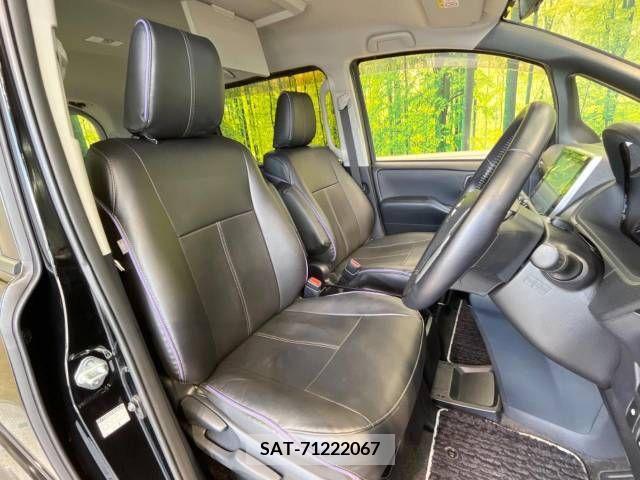 Toyota VOXY 2016-11 336248-7