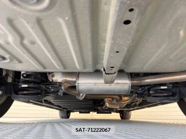 Toyota VOXY 2016-11 336248-19
