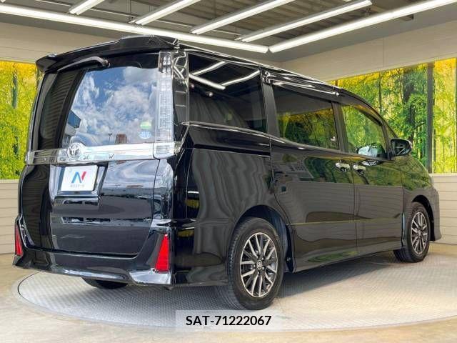 Toyota VOXY 2016-11 336248-17