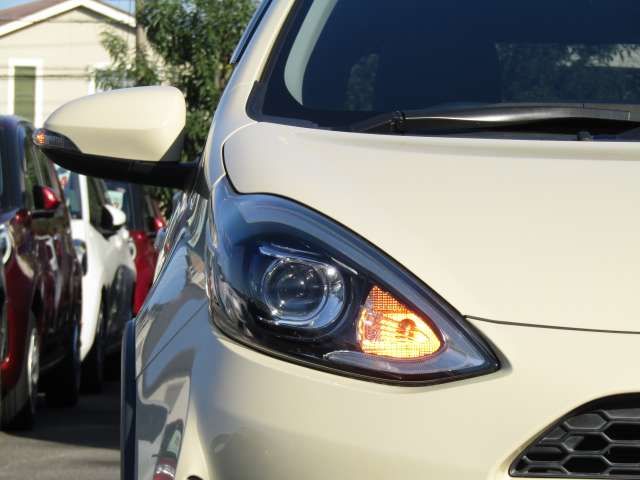 Toyota AQUA 2017-08 16236-19
