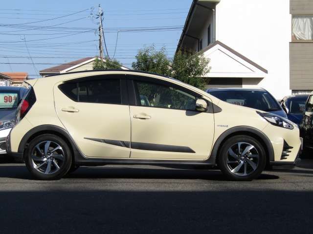 Toyota AQUA 2017-08 16236-2