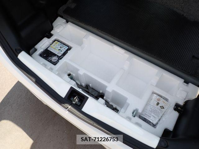 Suzuki ALTO 2017-04 327530-16