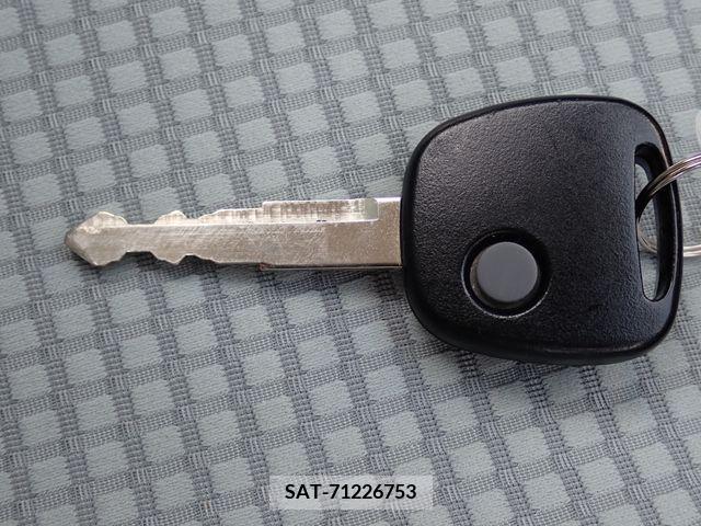 Suzuki ALTO 2017-04 327530-8