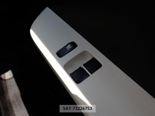 Suzuki ALTO 2017-04 327530-6