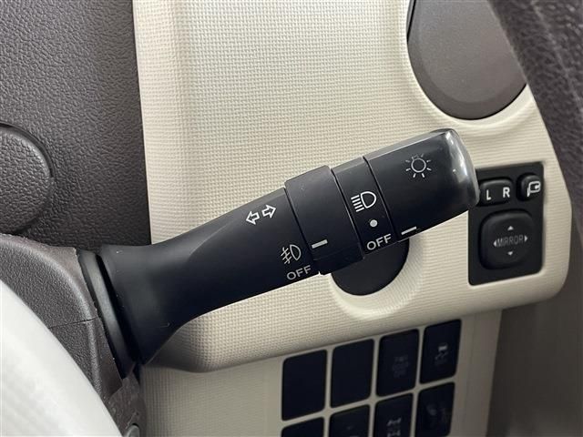 Toyota PORTE 2014-01 11742-16