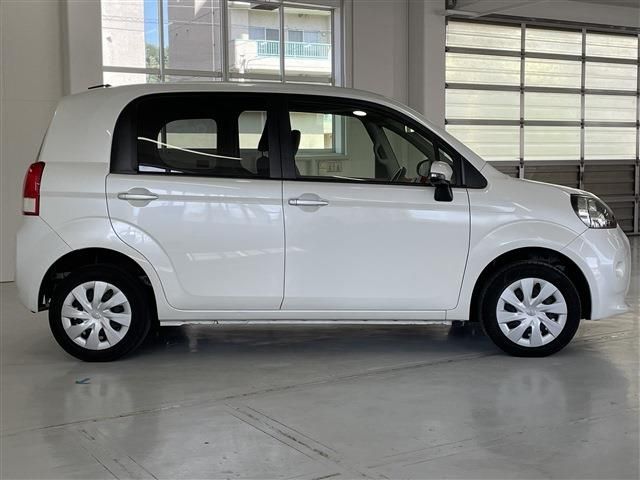 Toyota PORTE 2014-01 11742-3
