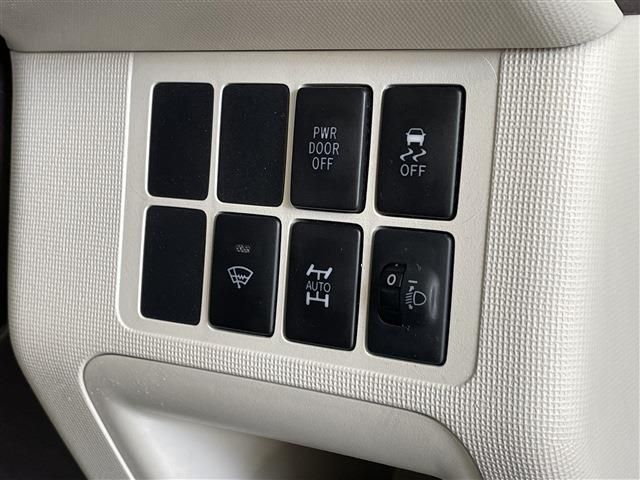 Toyota PORTE 2014-01 11742-27