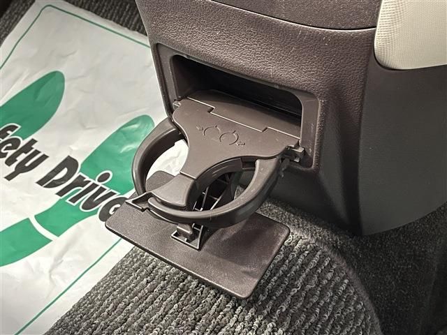 Toyota PORTE 2014-01 11742-24