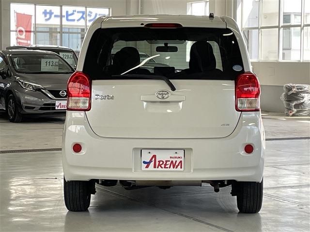 Toyota PORTE 2014-01 11742-5