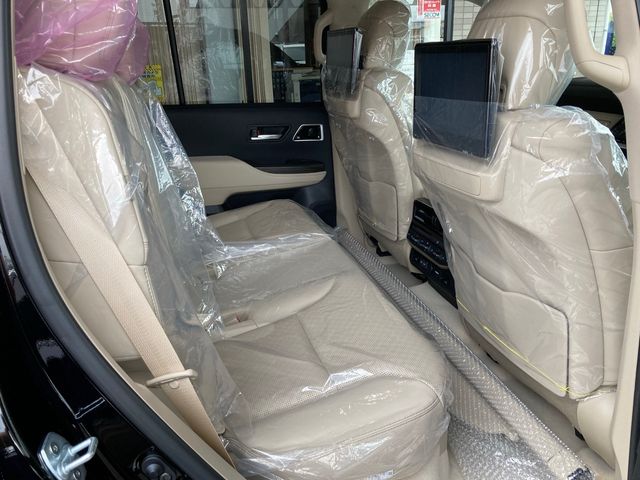 Toyota LAND CRUISER 2023-04 3660-21