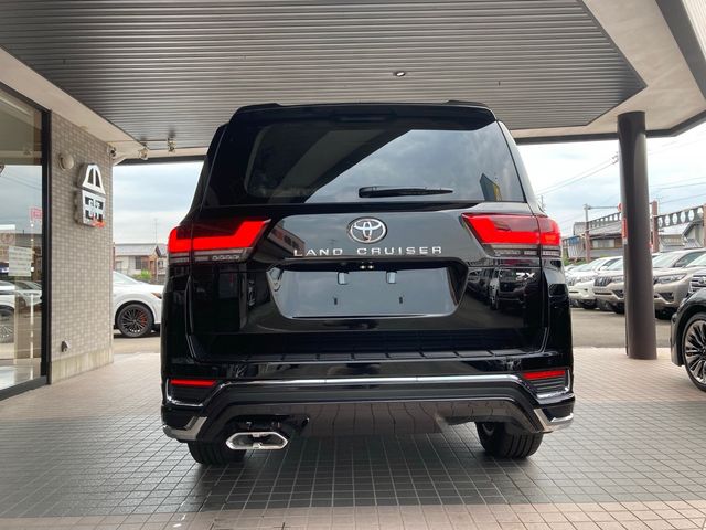 Toyota LAND CRUISER 2023-04 3660-6