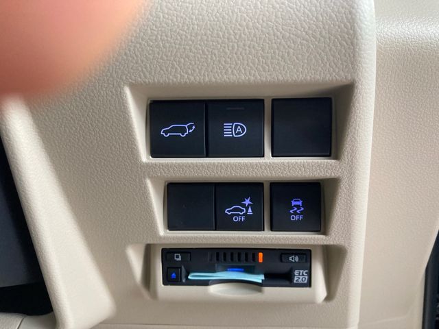 Toyota LAND CRUISER 2023-04 3660-14