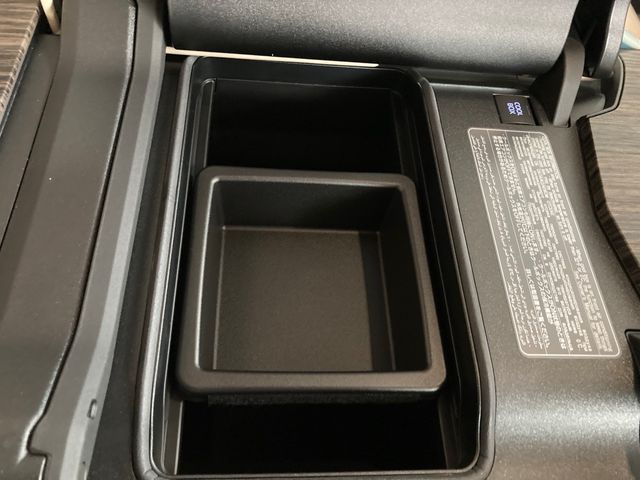 Toyota LAND CRUISER 2023-04 3660-20