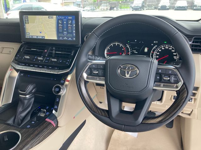Toyota LAND CRUISER 2023-04 3660-13