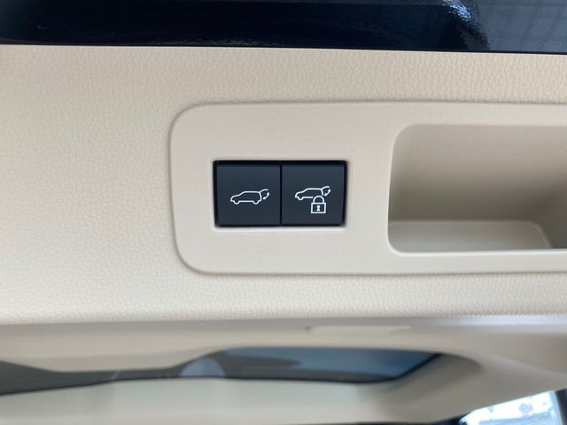 Toyota LAND CRUISER 2023-04 3660-27