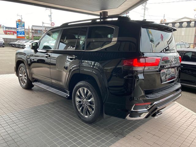 Toyota LAND CRUISER 2023-04 3660-7