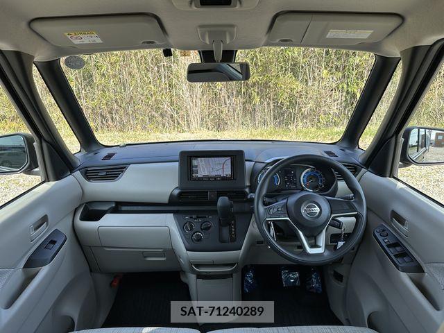 Nissan ROOX 2022-03 215966-1