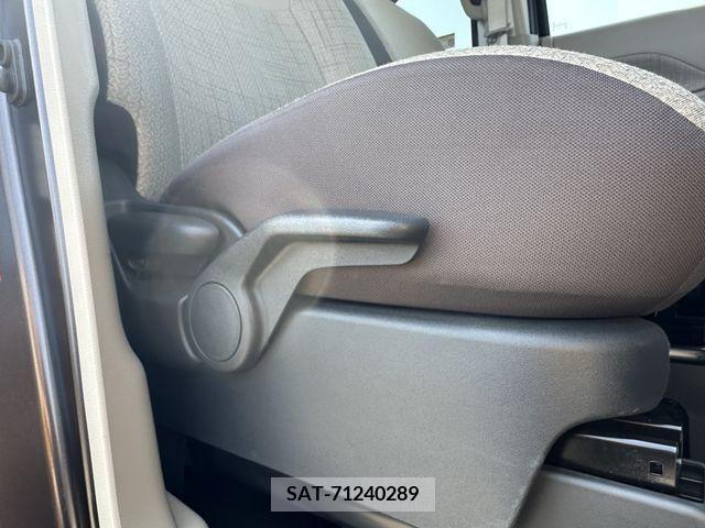 Nissan ROOX 2022-03 215966-11