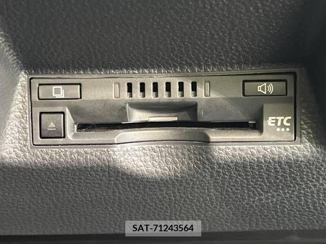 Toyota YARIS 2022-11 290790-4