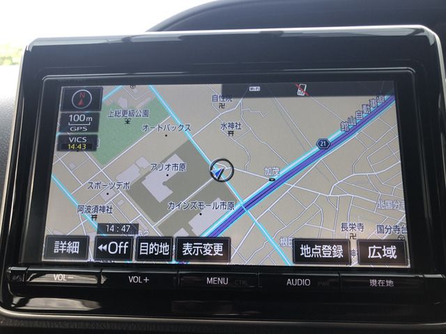 Toyota NOAH 2017-07 8198-3