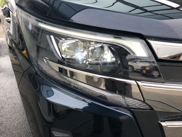Toyota NOAH 2017-07 8198-17