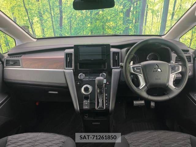 Toyota ESQUIRE 2016-04 211345-1