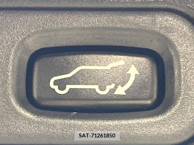 Toyota ESQUIRE 2016-04 211345-6