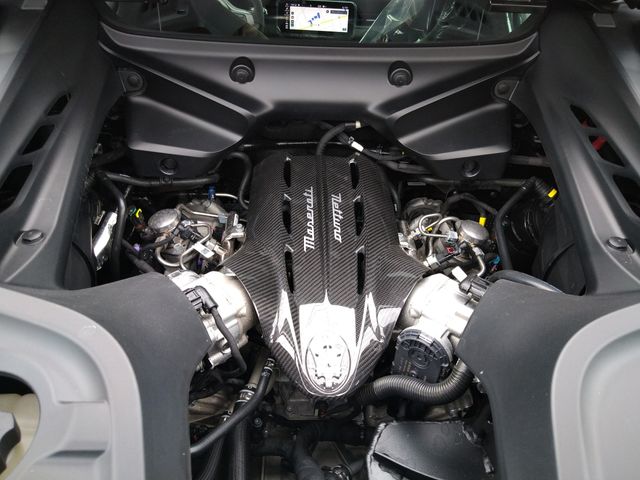 Maserati MC20 2023-06 11333-26
