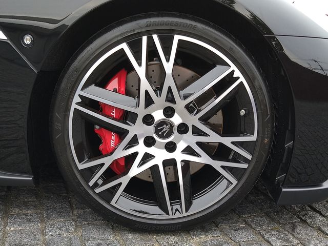 Maserati MC20 2023-06 11333-9