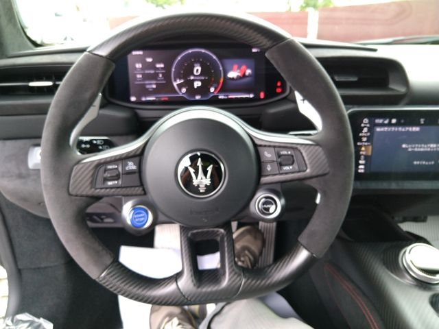 Maserati MC20 2023-06 11333-14