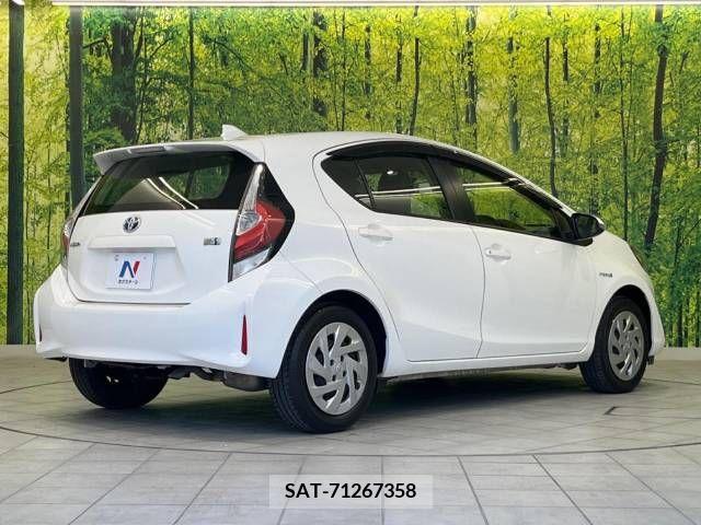 Toyota AQUA 2019-03 329356-18