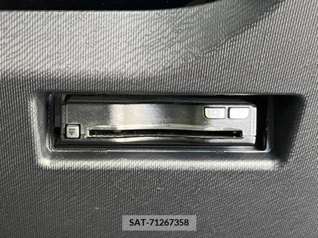Toyota AQUA 2019-03 329356-7