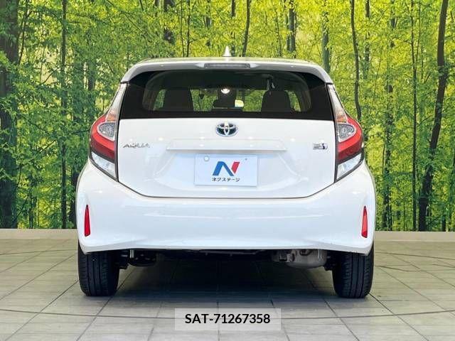 Toyota AQUA 2019-03 329356-16