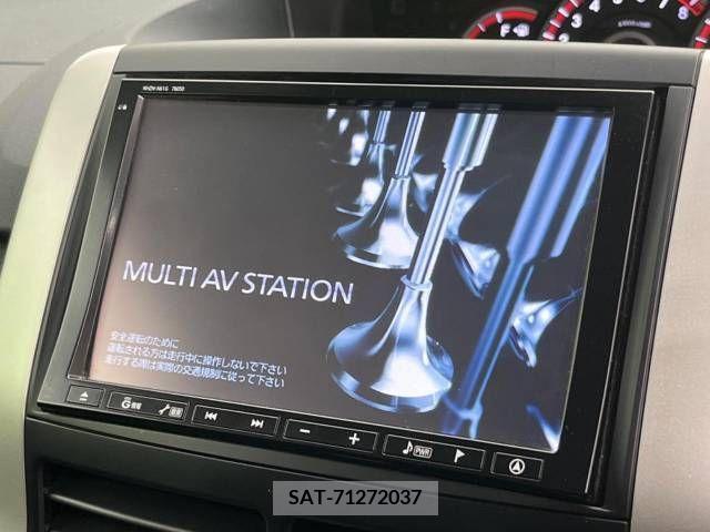 Toyota VOXY 2011-04 248202-3